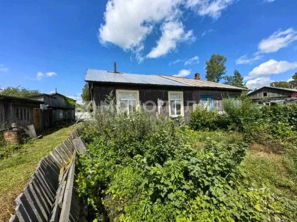 Дом в Амурская область, Белогорский муниципальный округ, с. ... - Фото 1