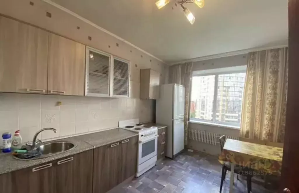 4-к кв. Белгородская область, Старый Оскол Юбилейный мкр, 9 (75.0 м) - Фото 0