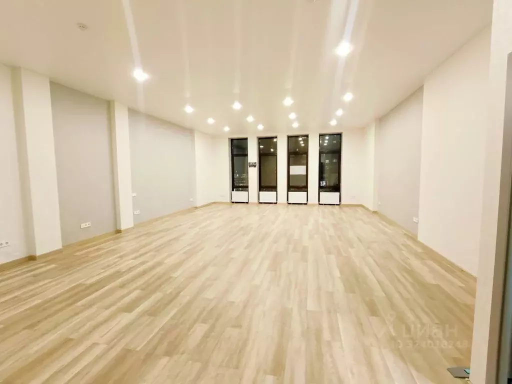 Офис в Северная Осетия, Владикавказ Весенняя ул., 21А (77 м) - Фото 2