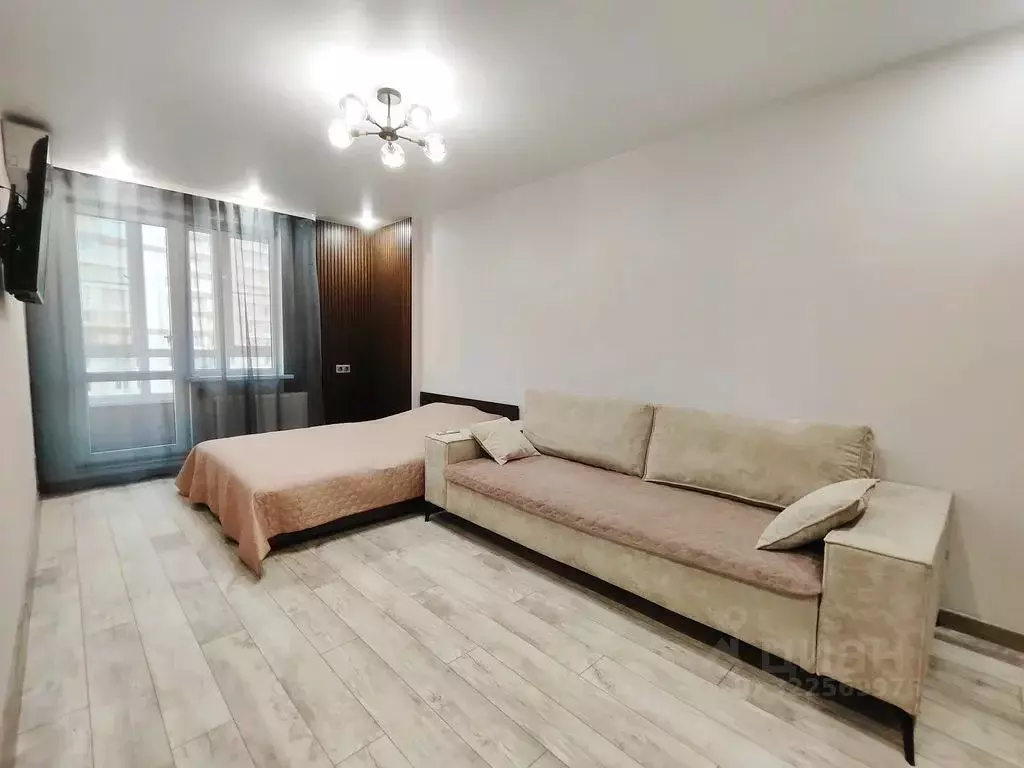 1-к кв. Волгоградская область, Волгоград ул. Расула Гамзатова, 19 ... - Фото 1