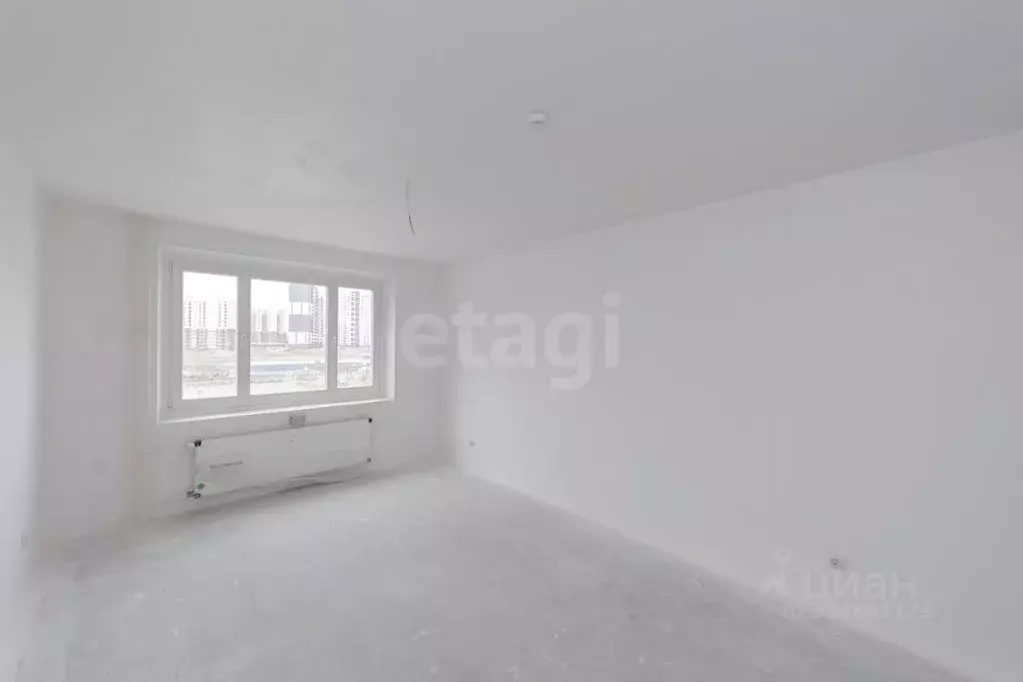 3-к кв. Тюменская область, Тюмень ул. Монтажников, 42 (86.4 м) - Фото 0
