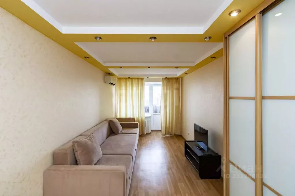 2-к кв. Тюменская область, Тюмень ул. Республики, 92 (49.0 м) - Фото 1