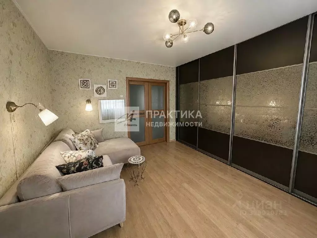 Продается 2-комнатная квартира - Фото 1