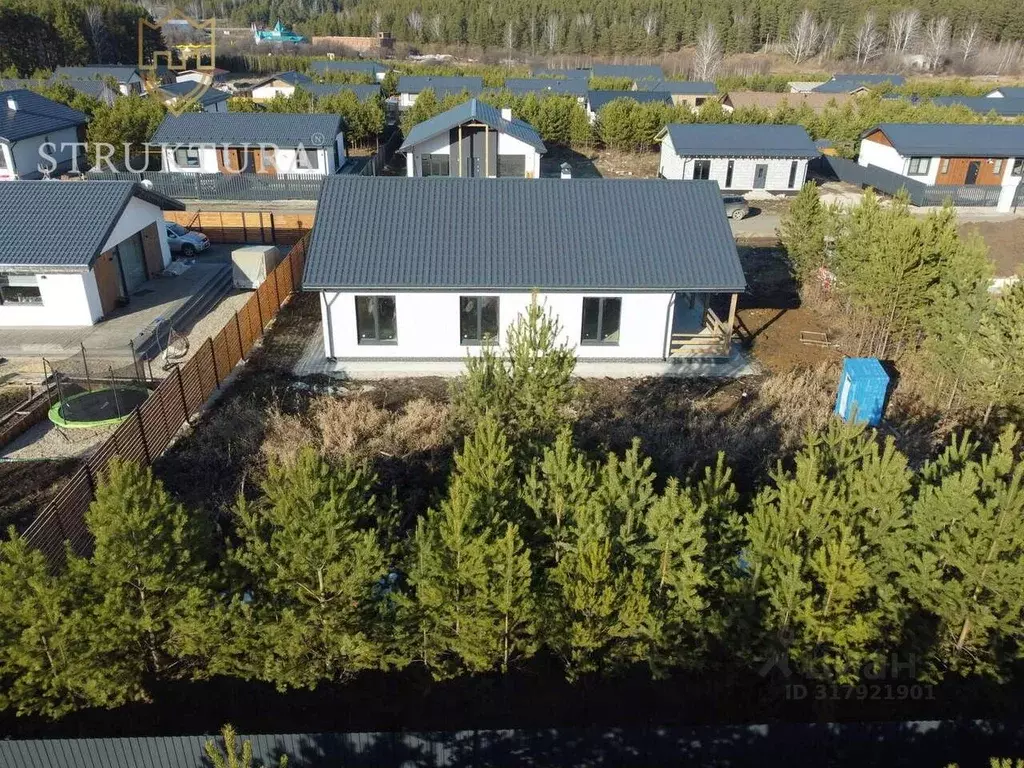 Дом в Свердловская область, Сысертский муниципальный округ, Исеть ... - Фото 1