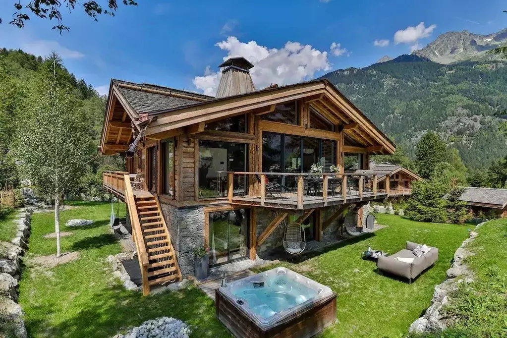 Дом в Краснодарский край, Сочи Красная Поляна пгт,  (330 м) - Фото 1