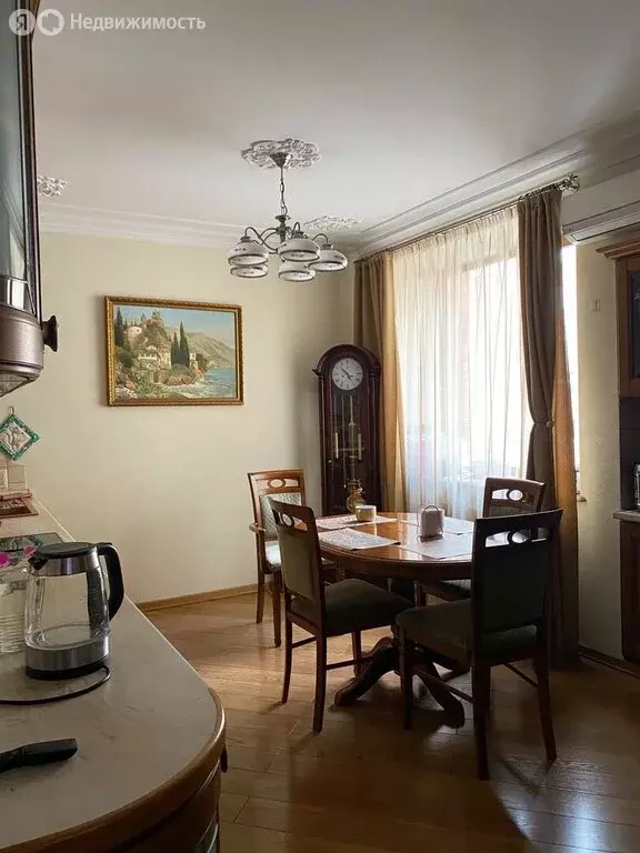 5-комнатная квартира: Омск, улица Орловского, 3 (183 м) - Фото 0