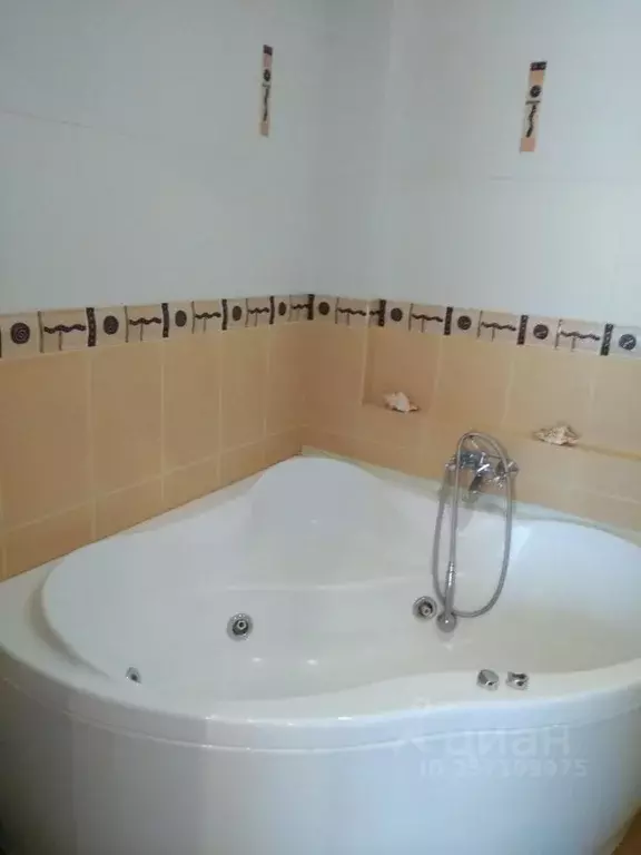 2-к кв. Крым, Ялта ул. Володарского, 9 (89.0 м) - Фото 0
