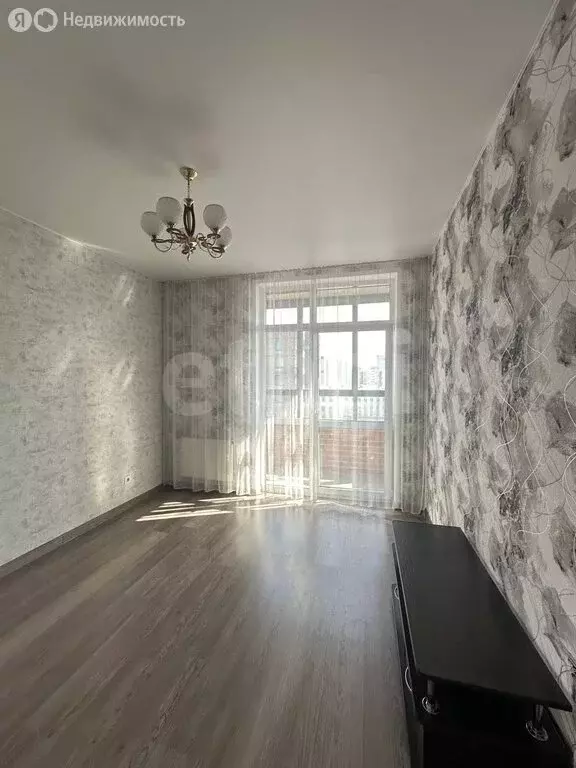 2-комнатная квартира: Тюмень, улица Фармана Салманова, 14 (64.7 м) - Фото 2