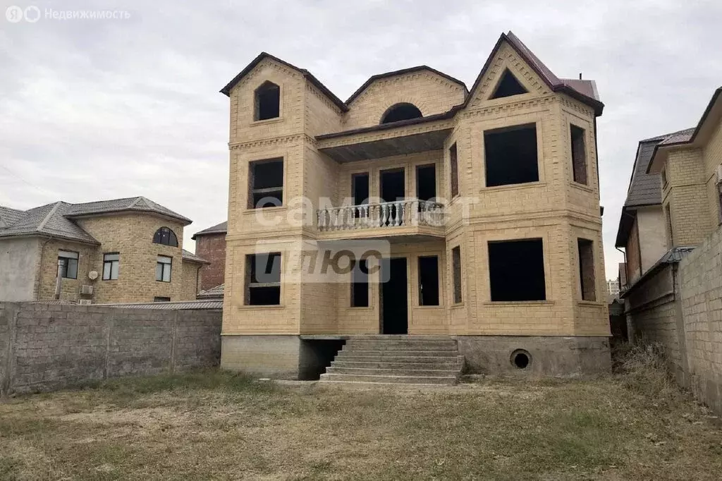 Дом в Махачкала, микрорайон М-5, Столичная улица (450 м) - Фото 1