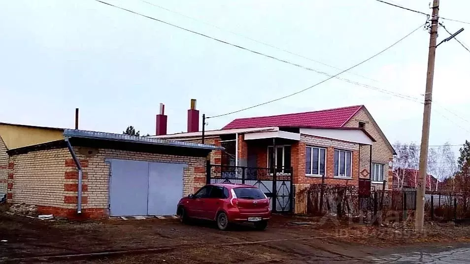 Дом в Оренбургская область, Новотроицк городской округ, с. Хабарное ... - Фото 1