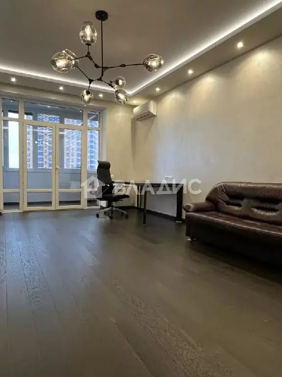 Продается 3-комнатная квартира - Фото 2