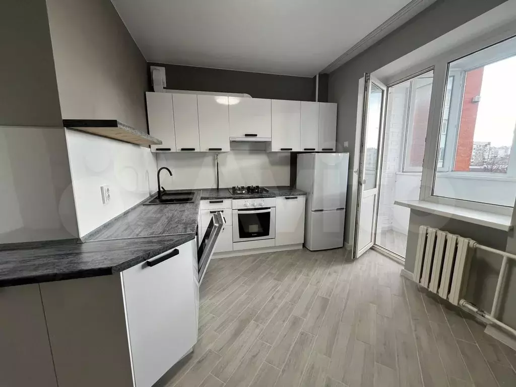 2-к. квартира, 60 м, 6/9 эт. - Фото 0