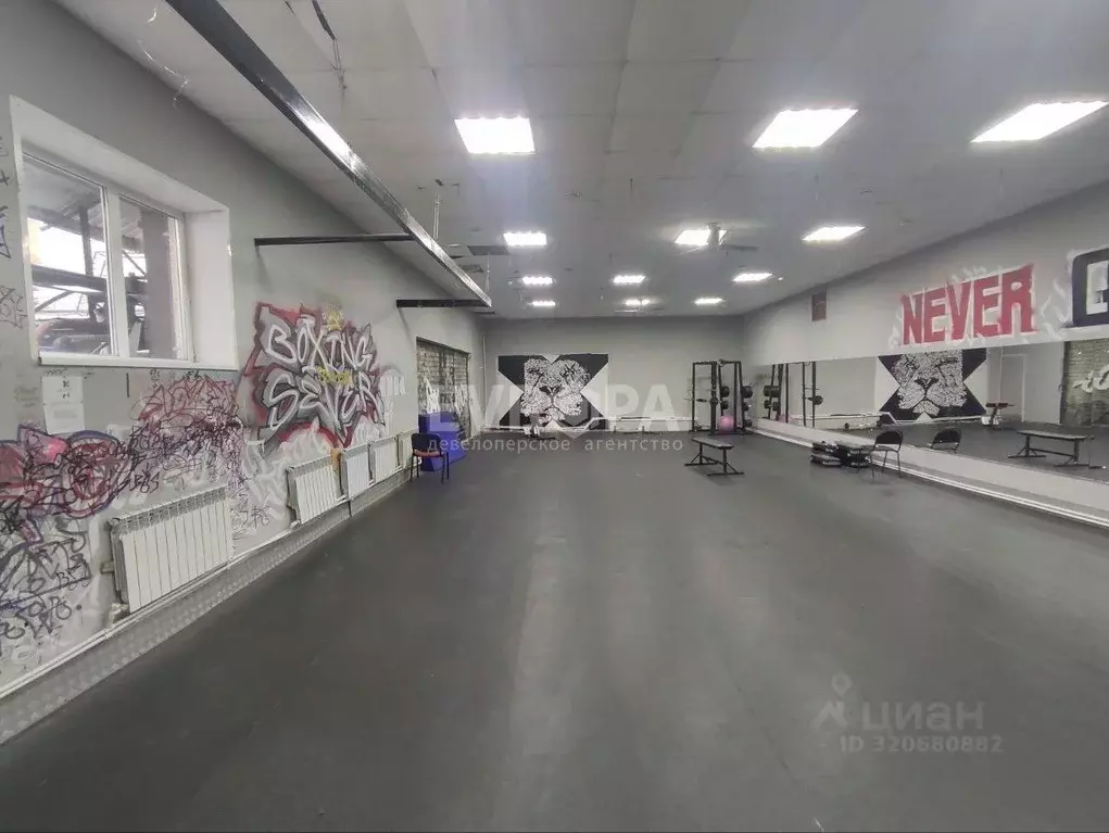 Помещение свободного назначения в Ульяновская область, Ульяновск ул. ... - Фото 1