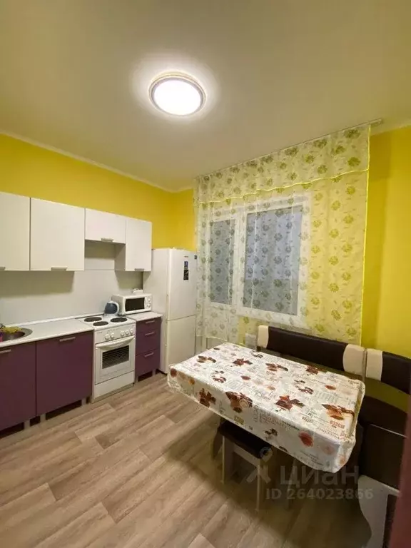 2-к кв. Ханты-Мансийский АО, Нефтеюганск 11В мкр, 7 (55.0 м) - Фото 1