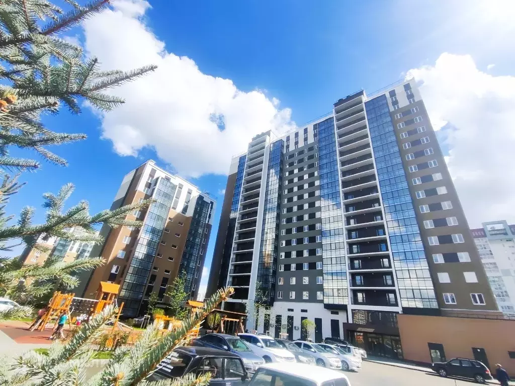 Продаётся 2-к квартира, 77 м - Фото 0