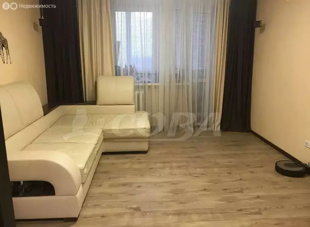 2-комнатная квартира: Тюмень, улица Карла Маркса, 8 (69 м) - Фото 1