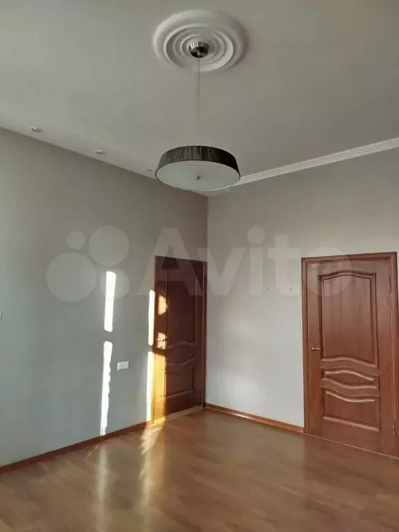 3-к. квартира, 105 м, 2/2 эт. - Фото 1