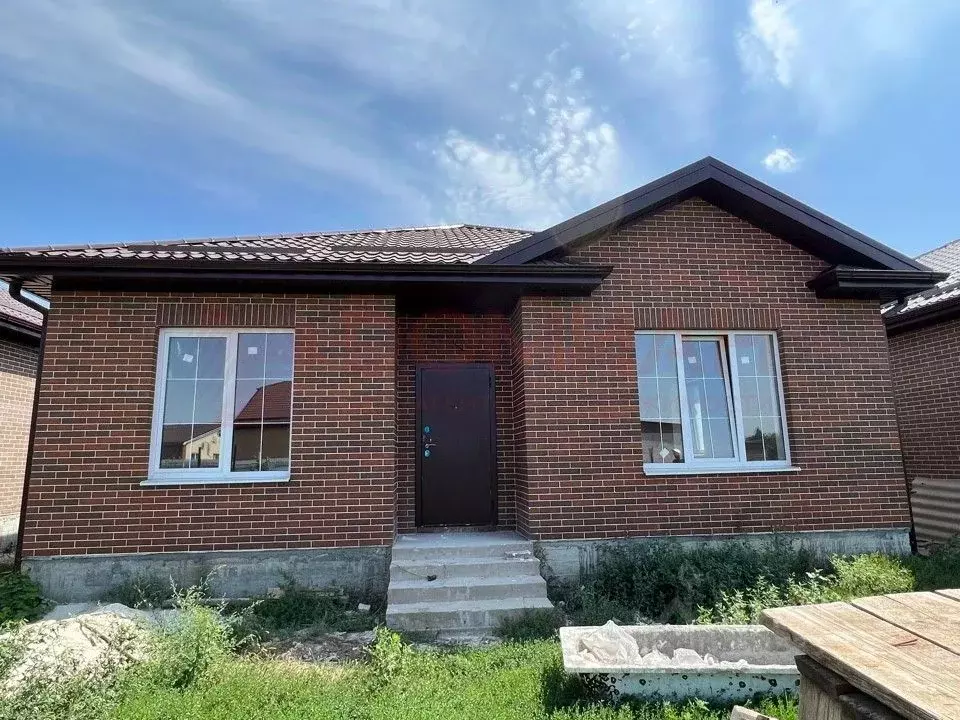 Дом в Ростовская область, Мясниковский район Р-280, 6-й км (111 м) - Фото 1