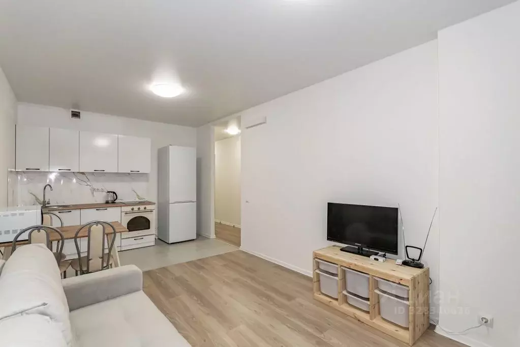 2-к кв. Свердловская область, Екатеринбург пер. Полимерный, 9 (65.4 м) - Фото 1