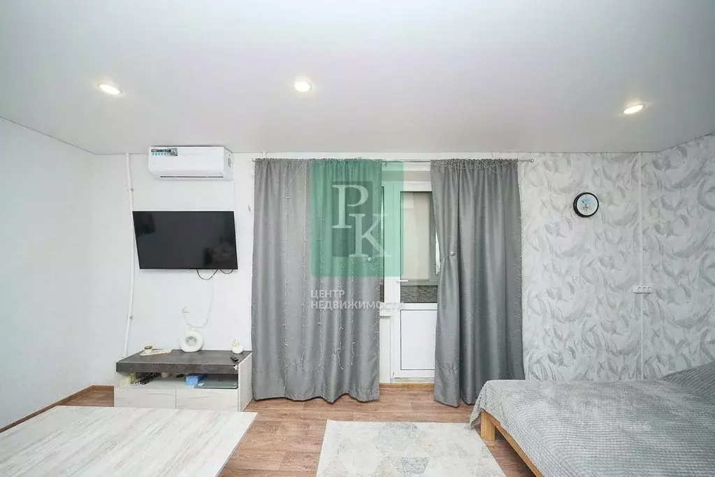 1-к кв. Севастополь просп. Октябрьской Революции, 52 (37.6 м) - Фото 1