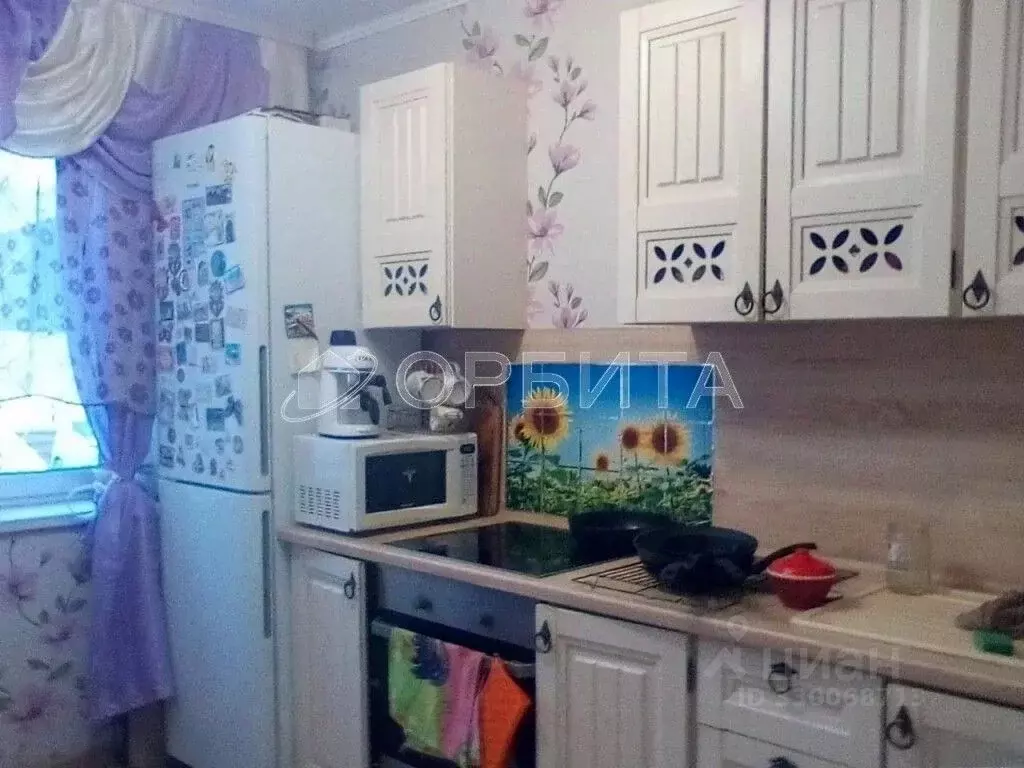 3-к кв. Тюменская область, Тюмень ул. Радищева, 27 (67.4 м) - Фото 1