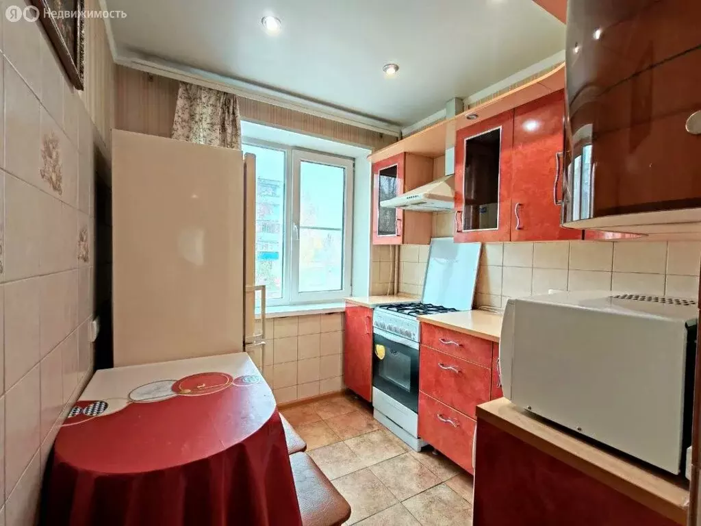 3-комнатная квартира: Курск, 1-й Аэродромный переулок, 8 (62 м) - Фото 1