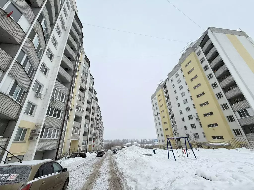 3-к кв. Саратовская область, Саратов проезд 2-й Азовский, 28 (81.8 м) - Фото 1