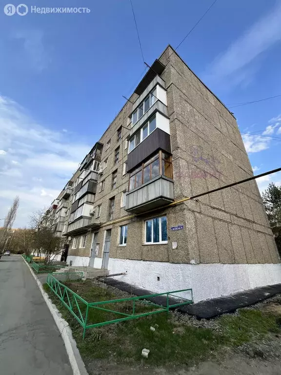 3-комнатная квартира: Орск, посёлок Вокзальный, проезд Энтузиастов, 6 ... - Фото 0