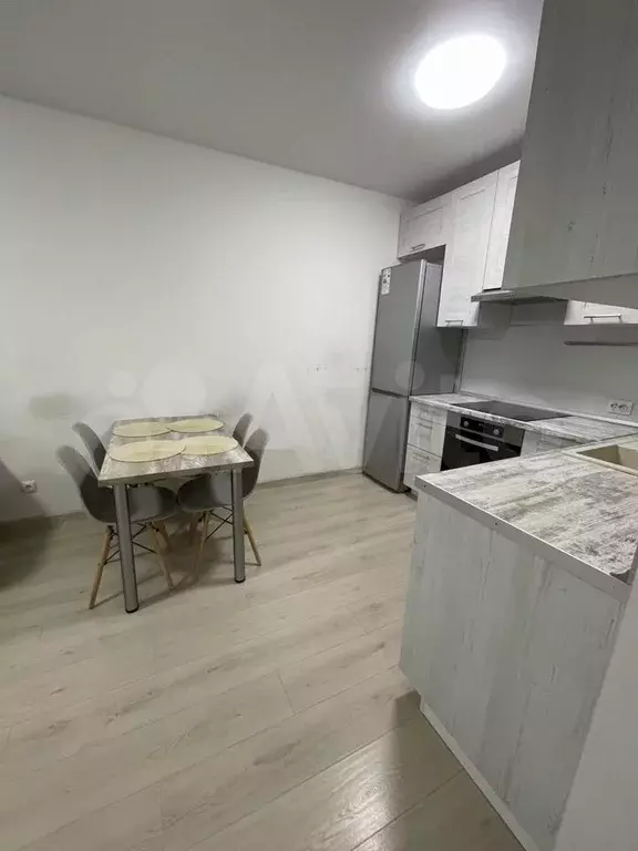 2-к. квартира, 60 м, 14/17 эт. - Фото 0