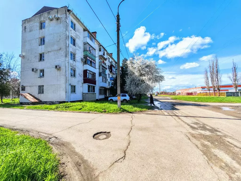 1-к кв. Краснодарский край, Тихорецк ул. Ляпидевского, 72 (28.6 м) - Фото 1