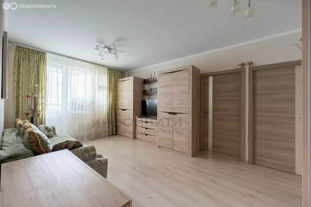 3-комнатная квартира: Москва, проспект Защитников Москвы, 8 (74.8 м) - Фото 2