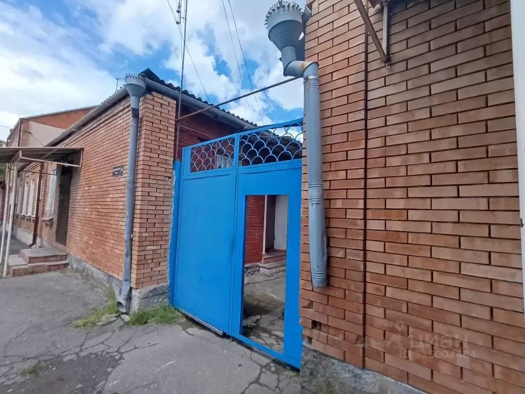 Дом в Северная Осетия, Владикавказ ул. Ломоносова, 14 (50 м) - Фото 1