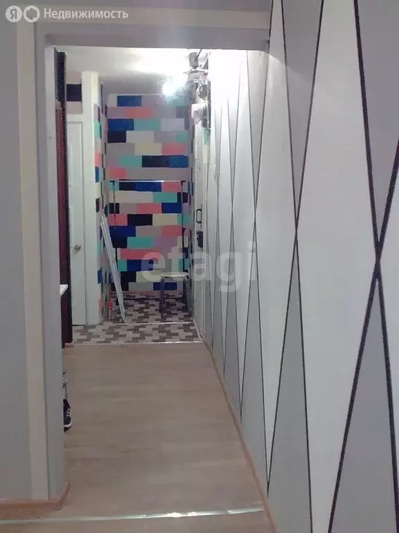 4-комнатная квартира: Бердск, Микрорайон, 18 (62 м) - Фото 1