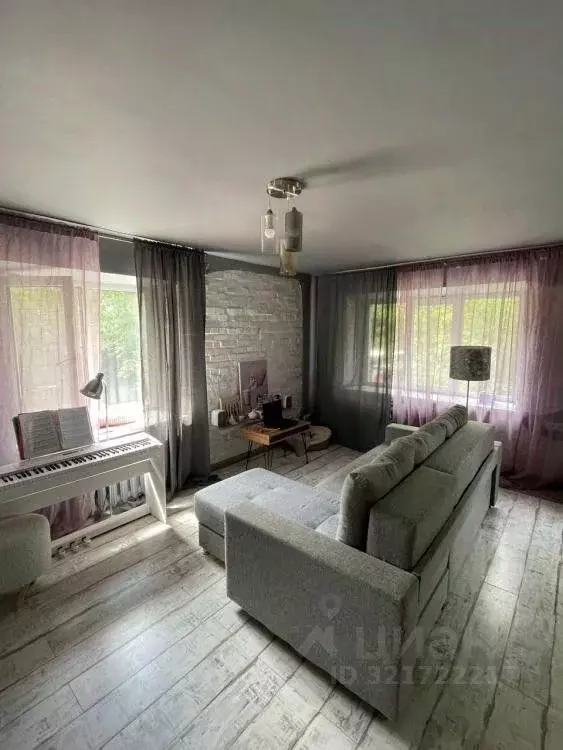 1-к кв. Омская область, Омск просп. Космический, 37 (30.1 м) - Фото 1