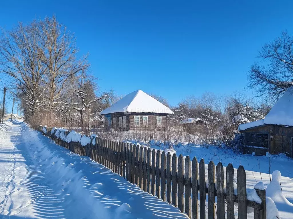 Дом в Калужская область, Думиничи пгт ул. Большая Пролетарская, 41 (64 ... - Фото 1