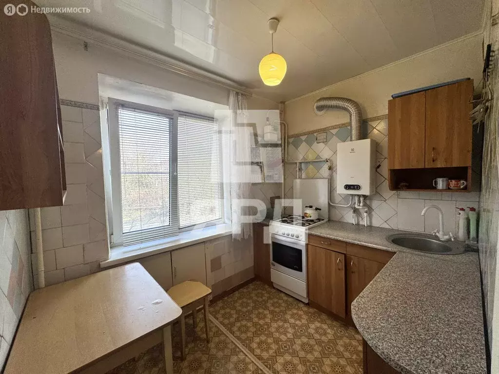 3-комнатная квартира: Таганрог, улица Бабушкина, 54Б (58.1 м) - Фото 1