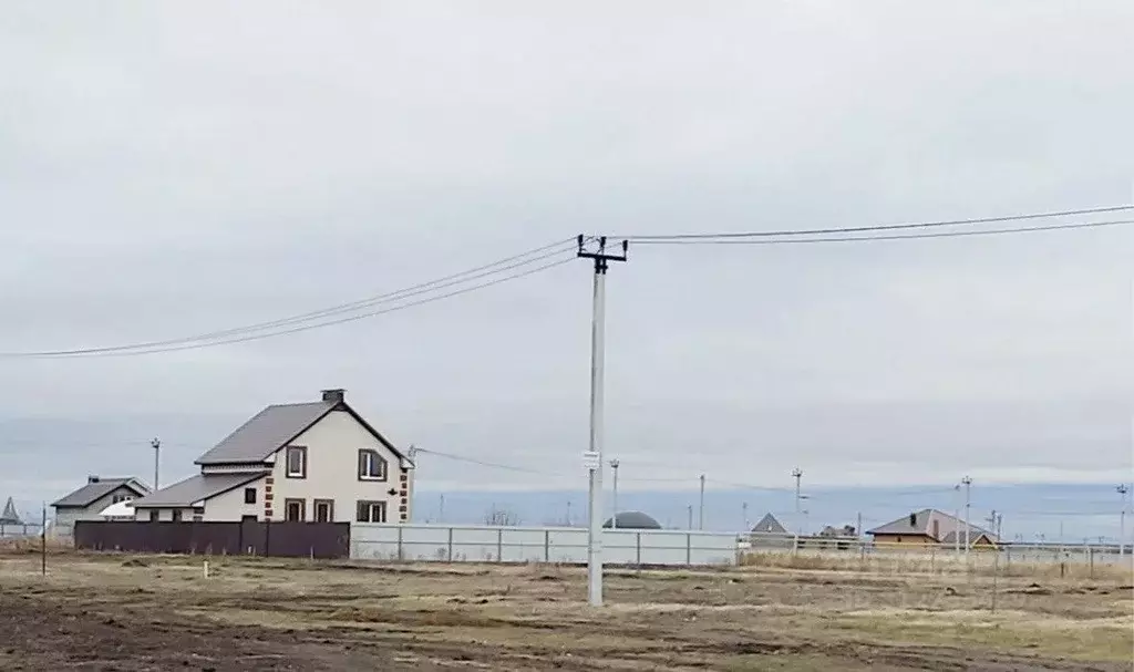 Участок в Саратовская область, Балаковский район, с. Натальино  (10.0 ... - Фото 0