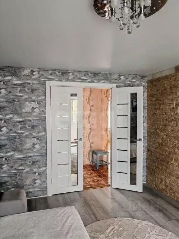 3-к кв. Тверская область, Торжок ул. 1-я Пугачева, 18 (58.0 м) - Фото 1