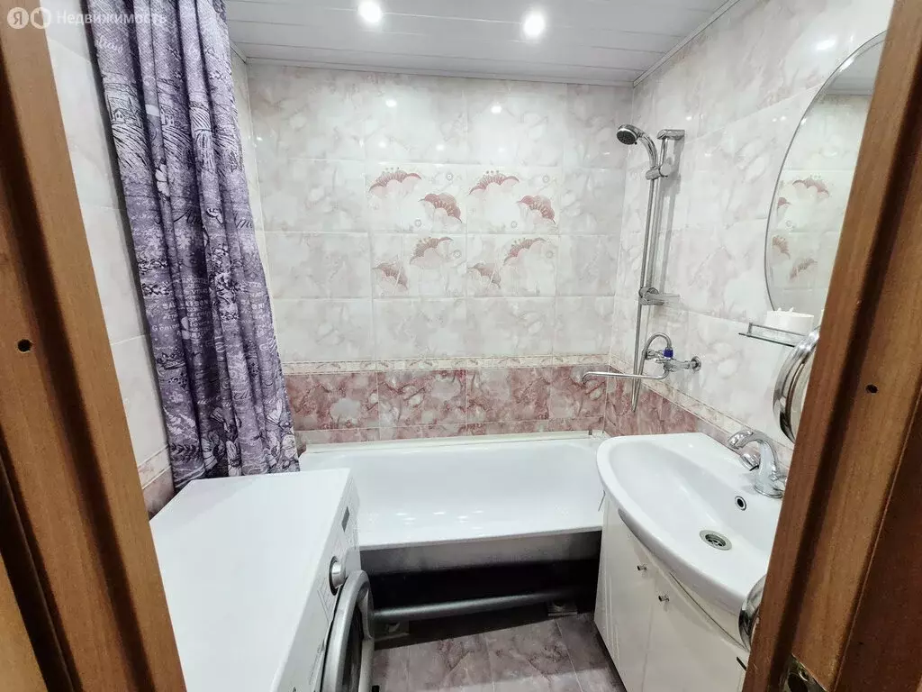 3-комнатная квартира: Лесозаводск, Линейная улица, 28 (62.8 м) - Фото 1