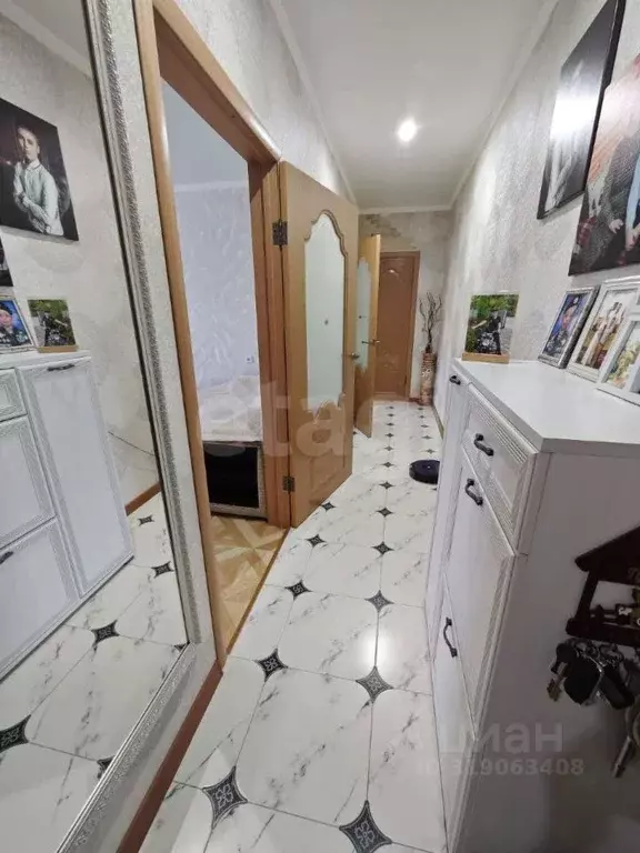 2-к кв. Белгородская область, Губкин ул. Дзержинского, 115В (62.6 м) - Фото 0