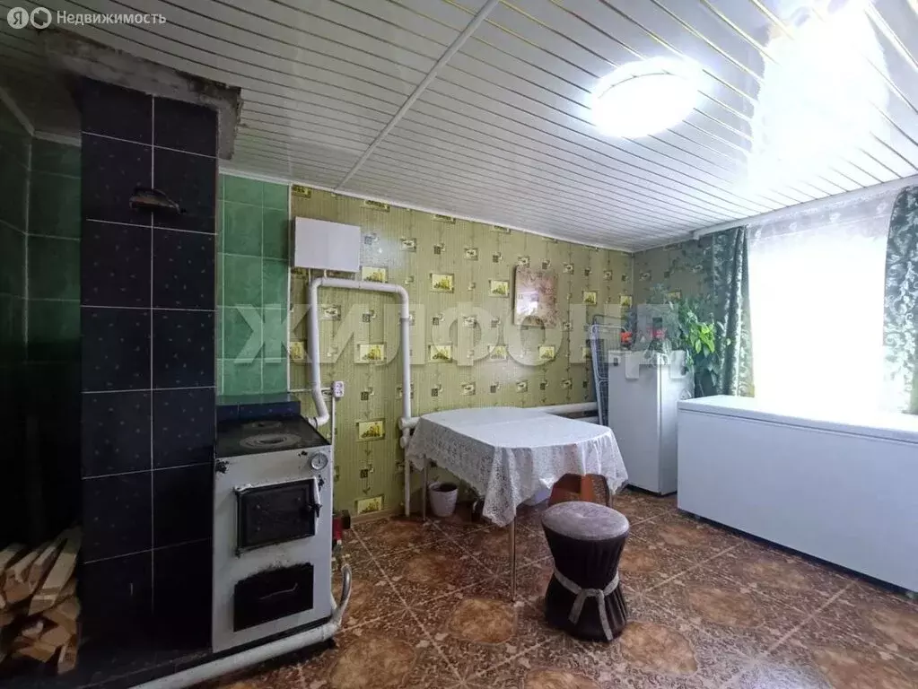 Дом в Новосибирская область, рабочий посёлок Колывань, улица Кирова ... - Фото 1