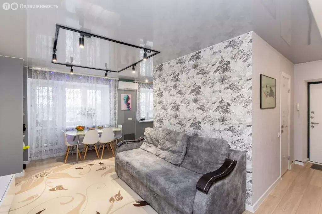 2-комнатная квартира: Тюмень, улица Мельникайте, 95 (42.9 м) - Фото 1