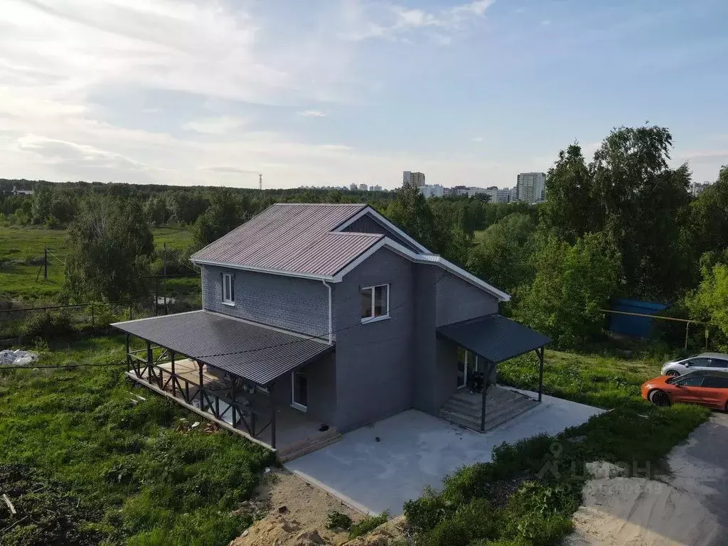 Дом в Челябинская область, Челябинск пос. Шершни, Веселая ул., 17 (190 ... - Фото 1