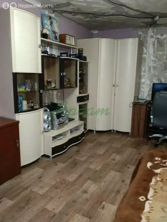 3-комнатная квартира: посёлок Заволжский, 24 (70.8 м) - Фото 1