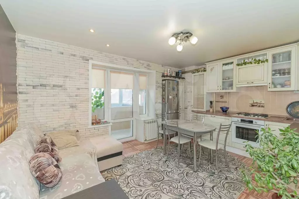 2-к. квартира, 55 м, 2/4 эт. - Фото 0
