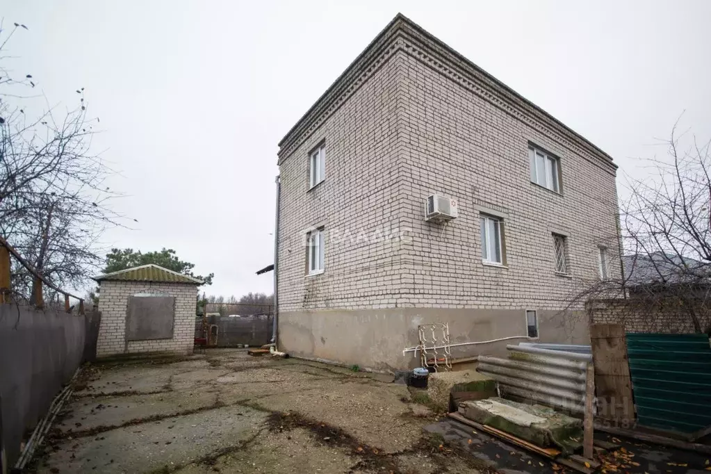 Дом в Саратовская область, Балаково ул. Суворова, 28 (190 м) - Фото 1