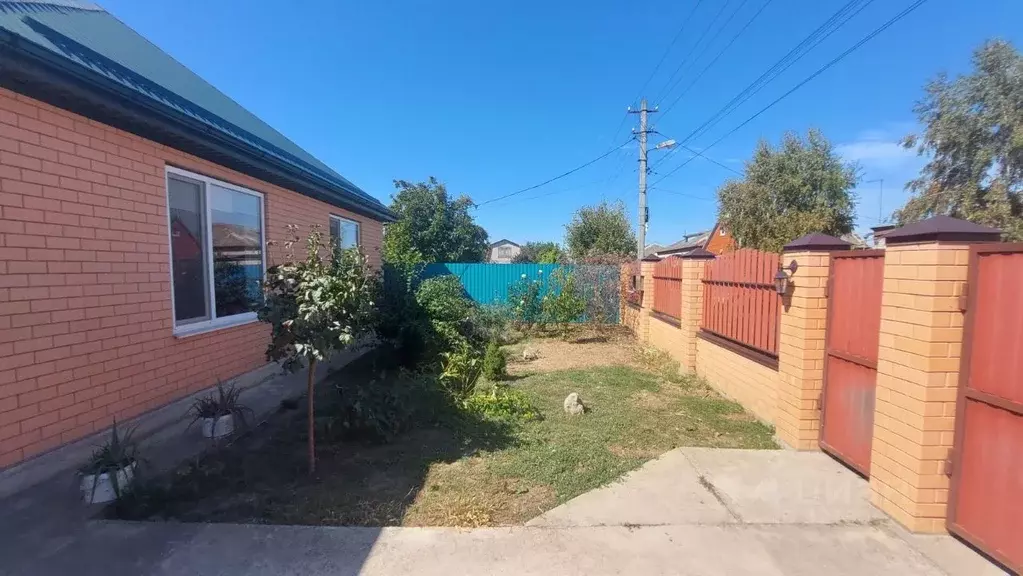 Дом в Краснодарский край, Темрюк пос. Комсомольский, ул. Кати ... - Фото 1