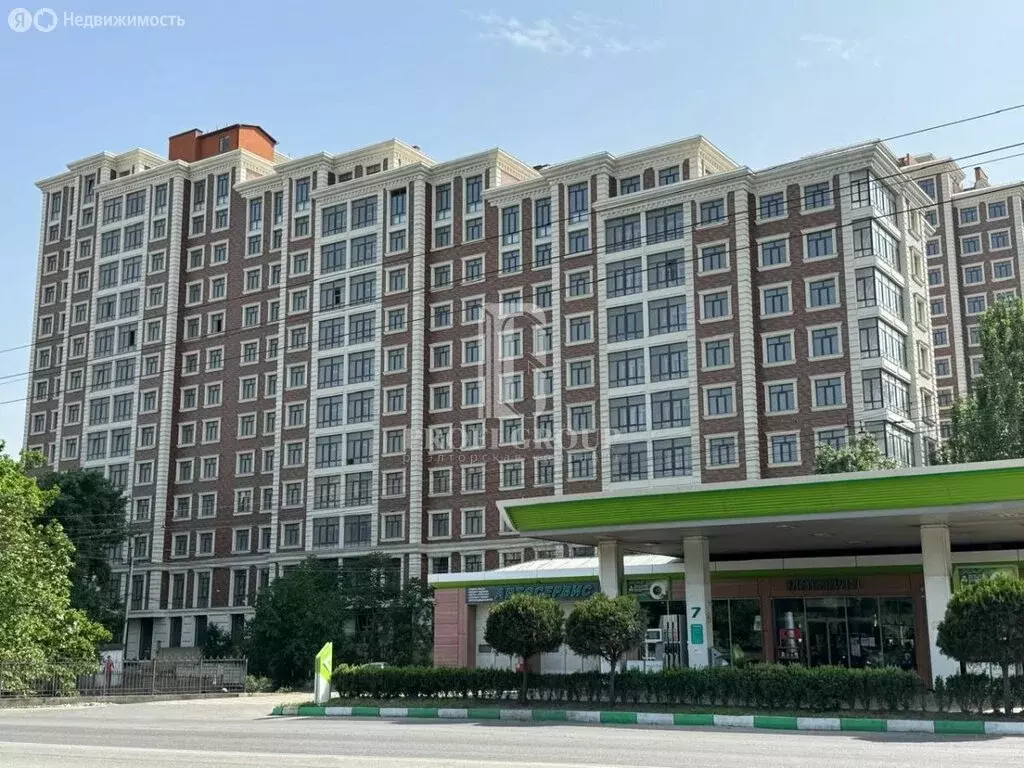 2-комнатная квартира: Махачкала, проспект Имама Шамиля, 30к1 (83 м) - Фото 1