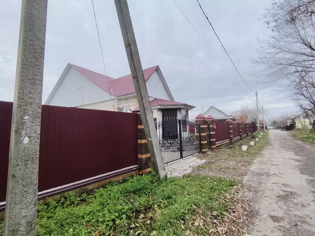 Коттедж в Липецкая область, Грязинский район, Казинский сельсовет, с. ... - Фото 1