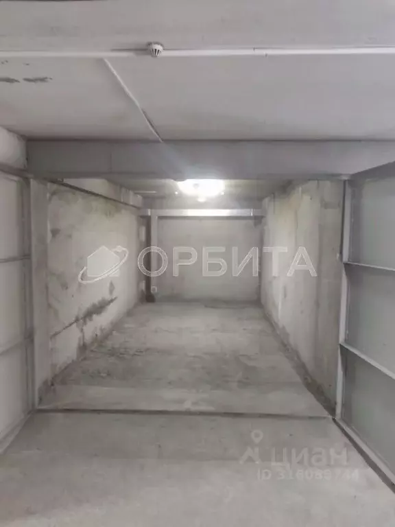 Гараж в Тюменская область, Тюмень ул. 50 лет Октября, 12 (18 м) - Фото 0